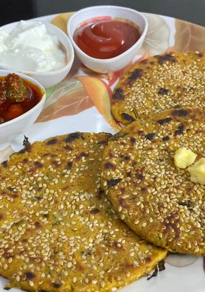 મેથી-બાજરીના ઢેબરા રેસીપી મુખ્ય ફોટો