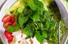 Salad rau mầm đậu phụ