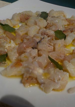 Foto principal de Carpaccio de merluza y gambas rojas