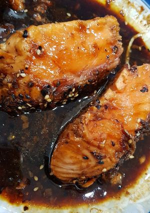 Hình của món Cá hồi sốt teriyaki.