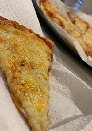 Une photo de 🍕 pizza au chorizo 🍕