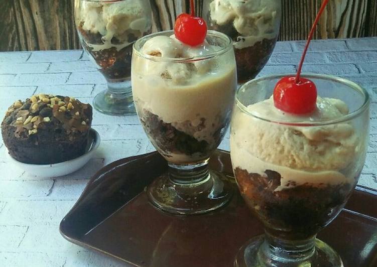 Resep masakan Chocolate Brownies with Jelly and Coffee Ice Cream | Cara Buat Chocolate Brownies with Jelly and Coffee Ice Cream Yang Sedap