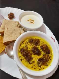 भरवां परवल मसाला (bharwa parwal masala recipe in Hindi) रेसिपी मुख्य फोटो