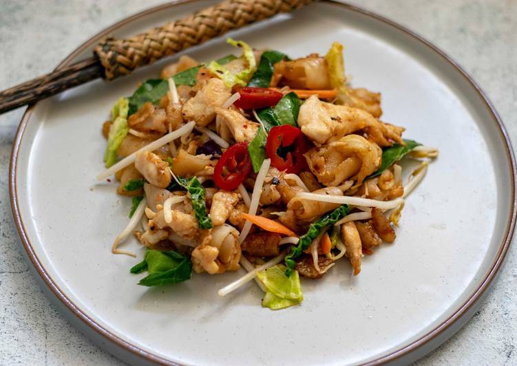 Simple Way to Prepare Quick Char Kway Teow