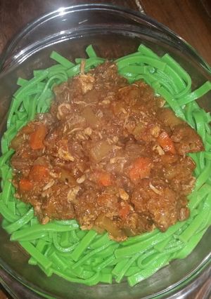 Una foto de Tallarín de carne