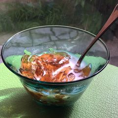 A picture of Tea Kanten with milk.