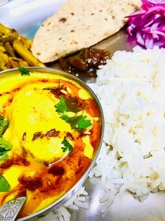 कढ़ी चावल (Kadhi chawal recipe in hindi) रेसिपी मुख्य फोटो