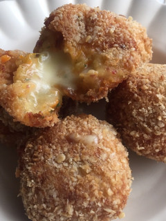 Foto resep Cheesy Bitterballen (Dutch Meatballs)