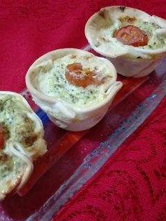 Una foto de Canastas de brócoli y queso