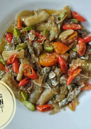 Foto resep Oseng Terong Ikan Asin Nikmat