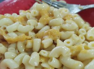 Una foto de Macarrones con Queso!