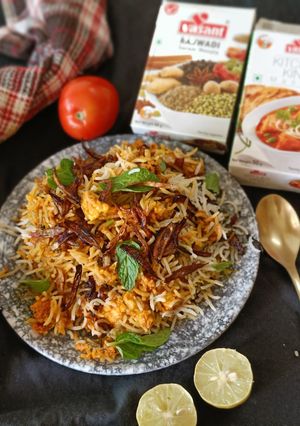 પનીર મખની દમ બિરયાની (Paneer Makhani Dum Biryani Recipe In Gujarati) રેસીપી મુખ્ય ફોટો