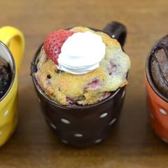 A picture of Delicious mug cake.