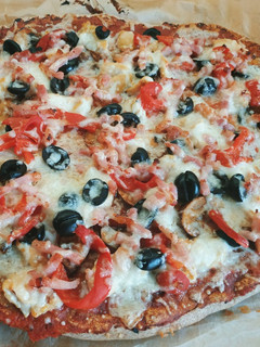 Una foto de Pizza con masa casera de harina de trigo y espelta integral