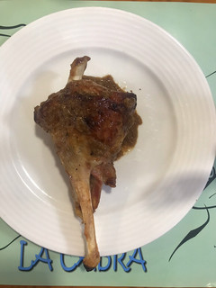 Una foto de Jarretes de cordero al horno acompañados de salsa Pedro Ximénez