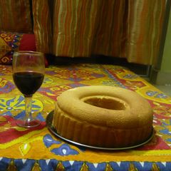 A picture of Elvis Presley's Favourite Pound cake (with a twist).