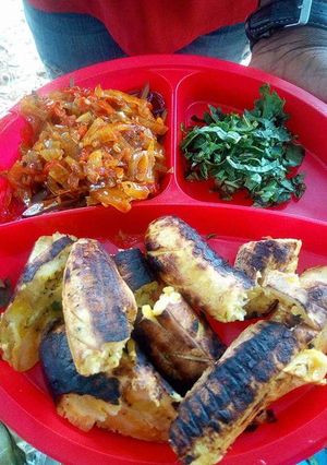 A picture of Roasted plantain with pepper sauce.