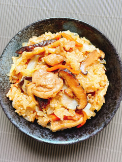 麻油雞高麗菜飯 的食譜成品照片