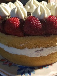 Una foto de Torta con frutillas🍓(18 cm de diámetro)