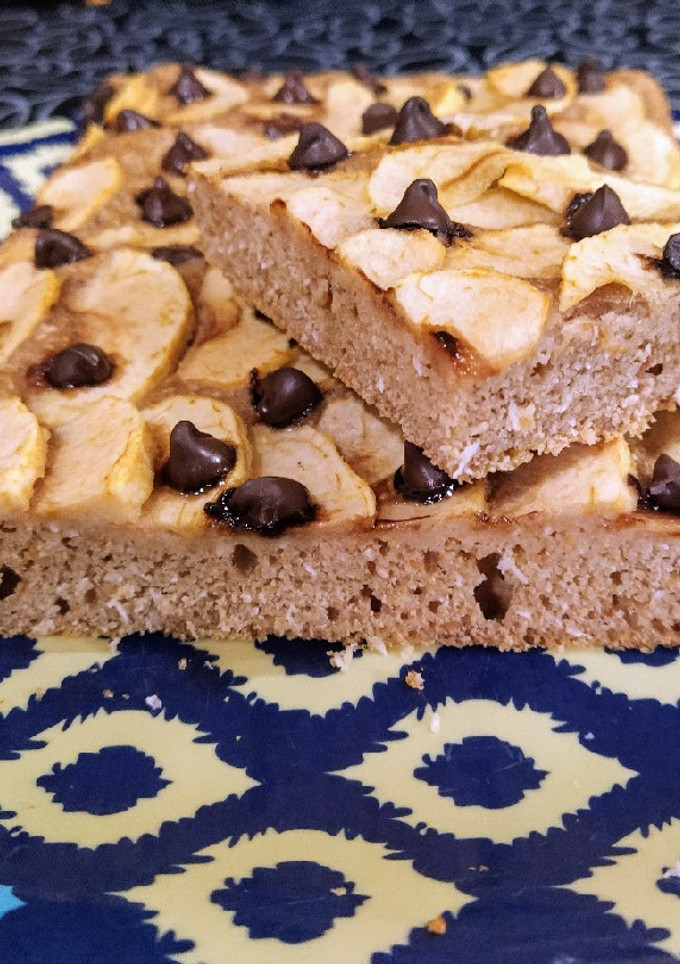 Una foto de Blondies integrales con manzana light