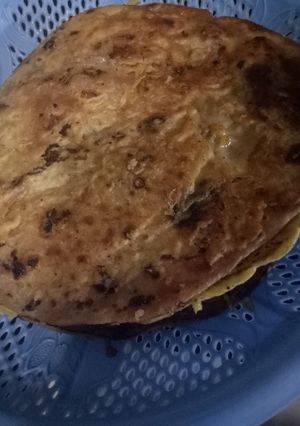 A picture of Left over Roti sandwich.