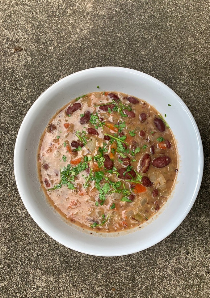 Una foto de Cocido de alubias rojas con verduras