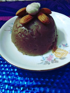 सिंघाडे के आटे का हलवा (singhade ke aate ka halva recipe in hindi) रेसिपी मुख्य फोटो
