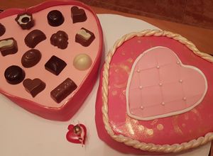 Foto principal de Tarta caja de bombones para San Valentín