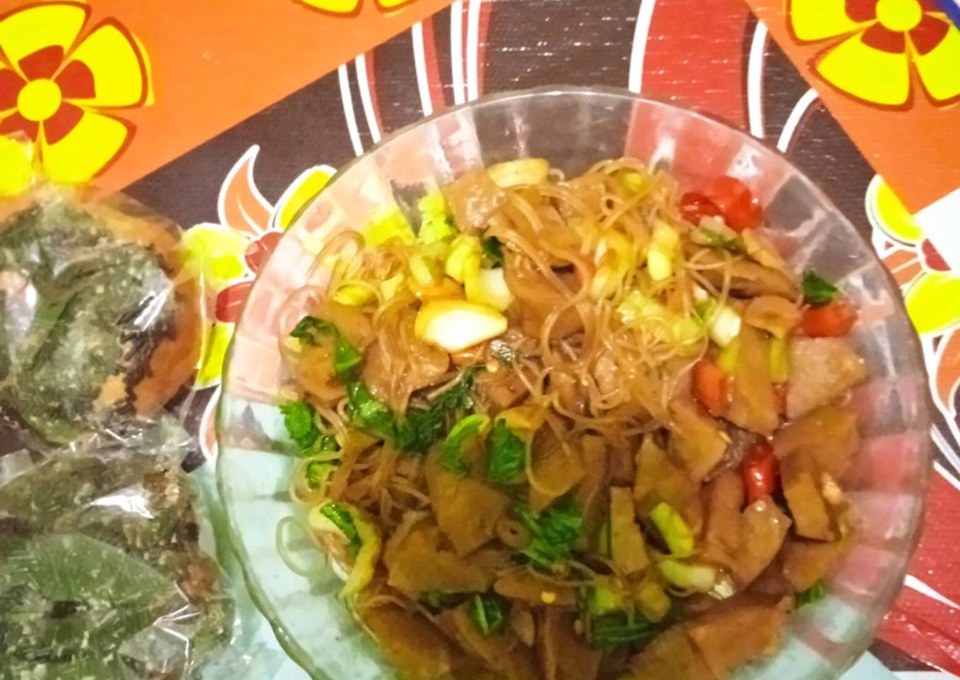 Tumis bihun bakso dan pakcoy Ala anak kost