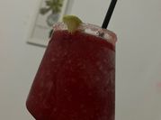 Una foto de vodka daiquiri