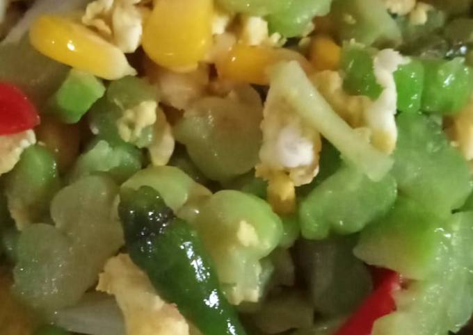 Cara Gampang Menyiapkan Tumis Pare jagung+telur💛 yang Lezat Sekali