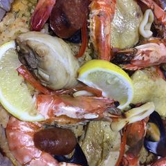 A picture of Spanish Paella.