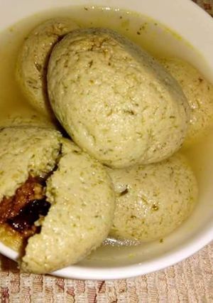 A picture of Paan gulkand rasgullas.