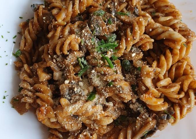 One-Pot-Pasta mit Champignons