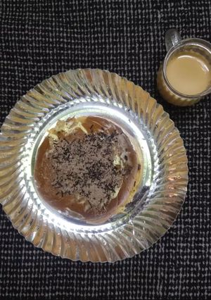 A picture of Cheese chocolate maska bun.
