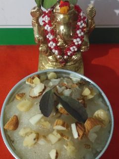 शिरा (shira recipe in marathi) रेसिपी चे मुख्य फोटो