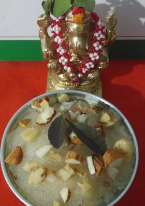 शिरा (shira recipe in marathi) रेसिपी चे मुख्य फोटो 