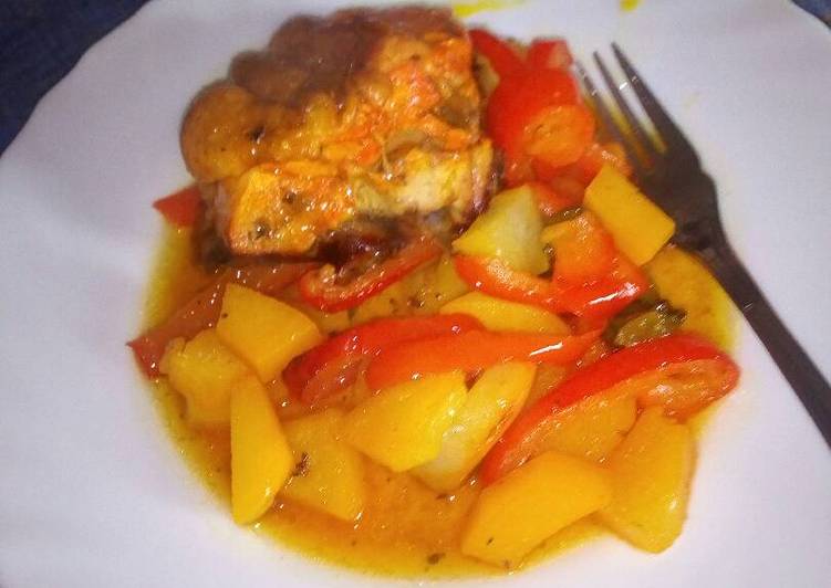 pollo al horno con patatas pimientos y cebolla