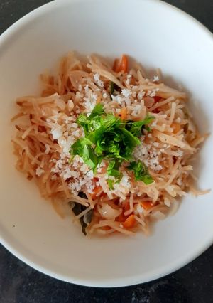 A picture of Vemiceile upma.