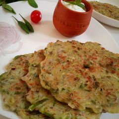 A picture of Kakdi Thalipeeth.