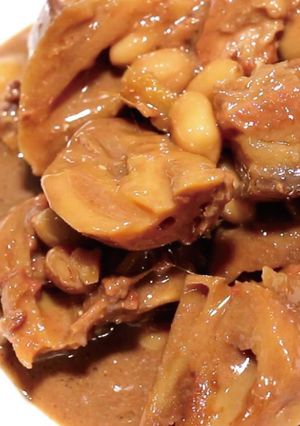 匠弄。南乳蓮藕炆豬肉 Braised pork belly with lotus root in Fermented Red Beancurd Sauce 的食譜成品照片