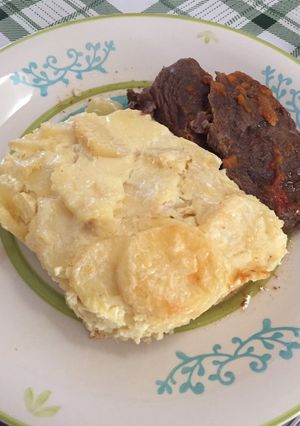 Una foto de Papas a la crema con carne mechada