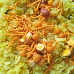 A picture of Kandha poha.