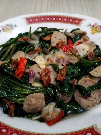 Resep Tumis Kangkung bakso Anti Gagal