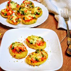 Potato pizza bites A picture of Potato pizza bites.