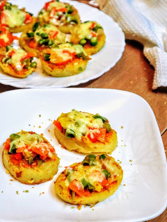 A picture of Potato pizza bites.