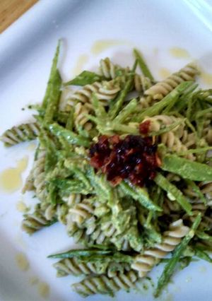 A picture of Avocado pesto Brown rice Fusilli.