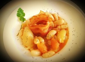 Foto principal de Guiso de judías blancas con bacon
