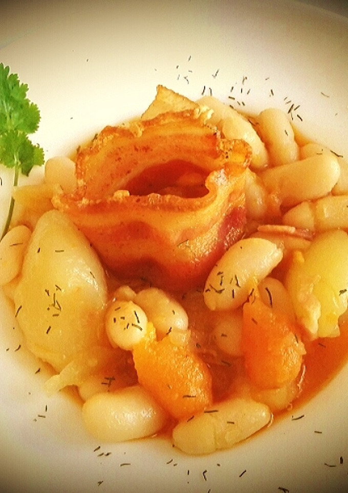 Una foto de Guiso de judías blancas con bacon