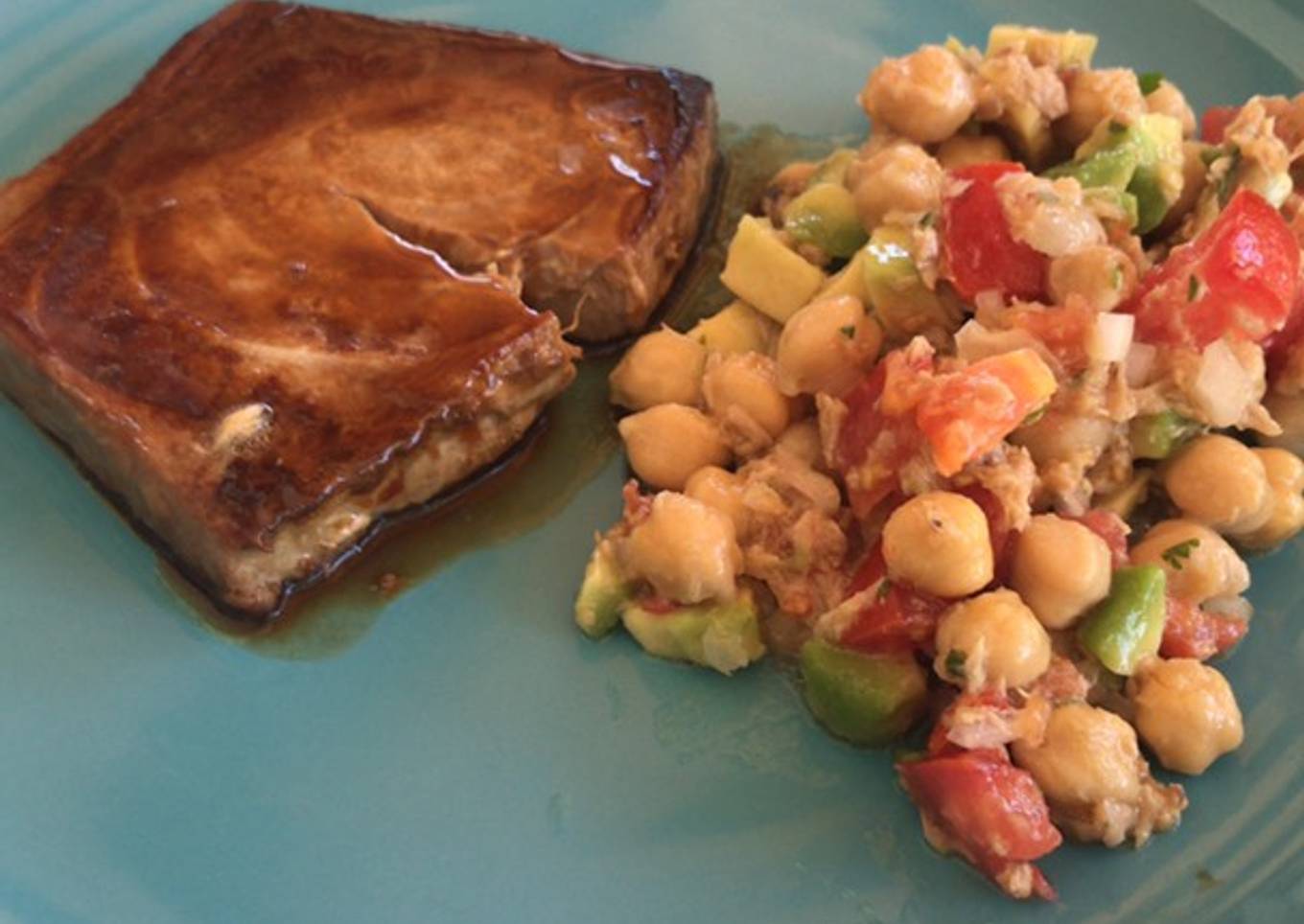 Ensalada de garbanzos y aguacate